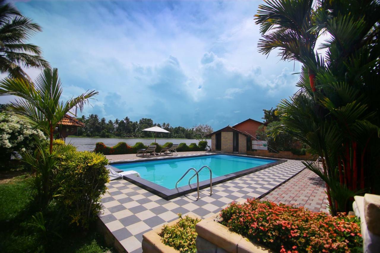 Green Palace Ayurveda Resort, Alleppey Alappuzha Ngoại thất bức ảnh